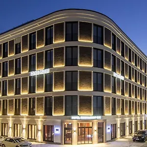 Hotel Qube Bahnstadt ****